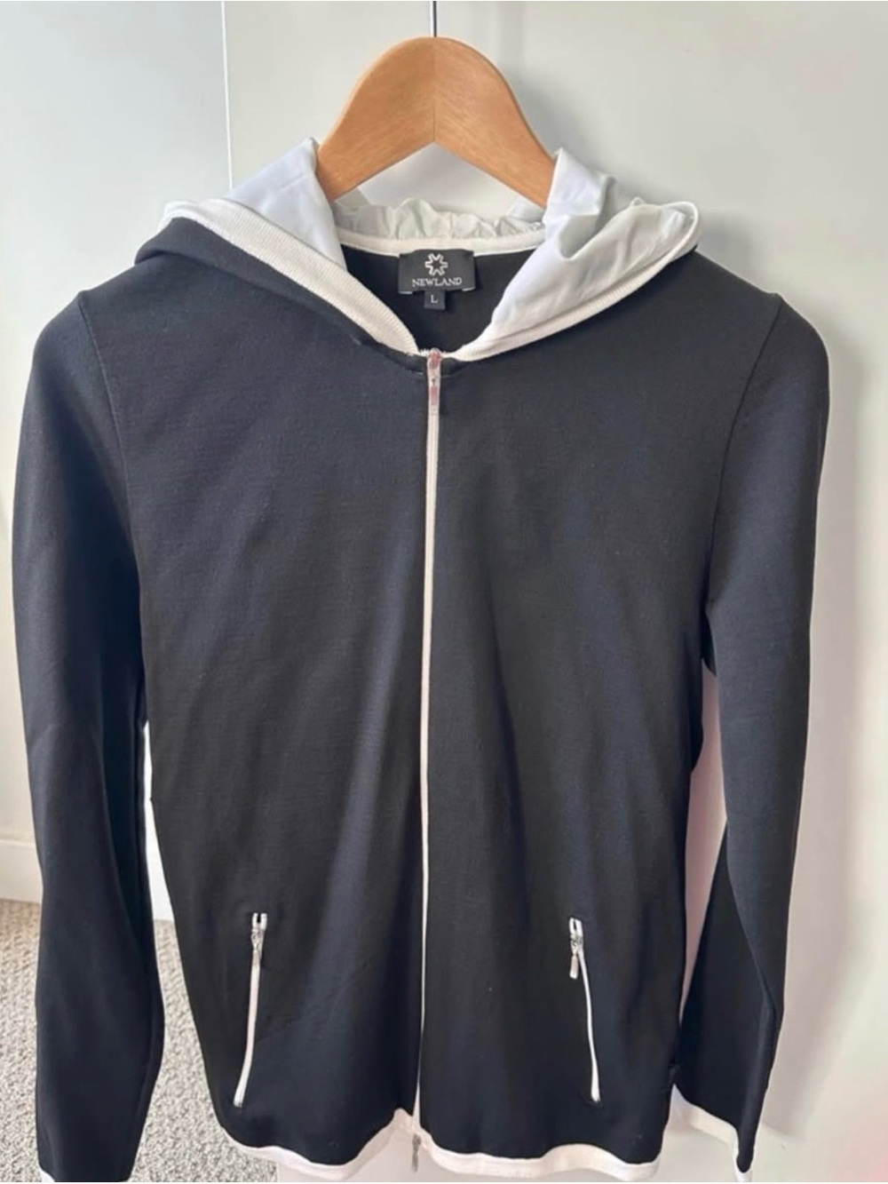 Women’s Newland Made in Italy Lightweight hoodie L fits like M